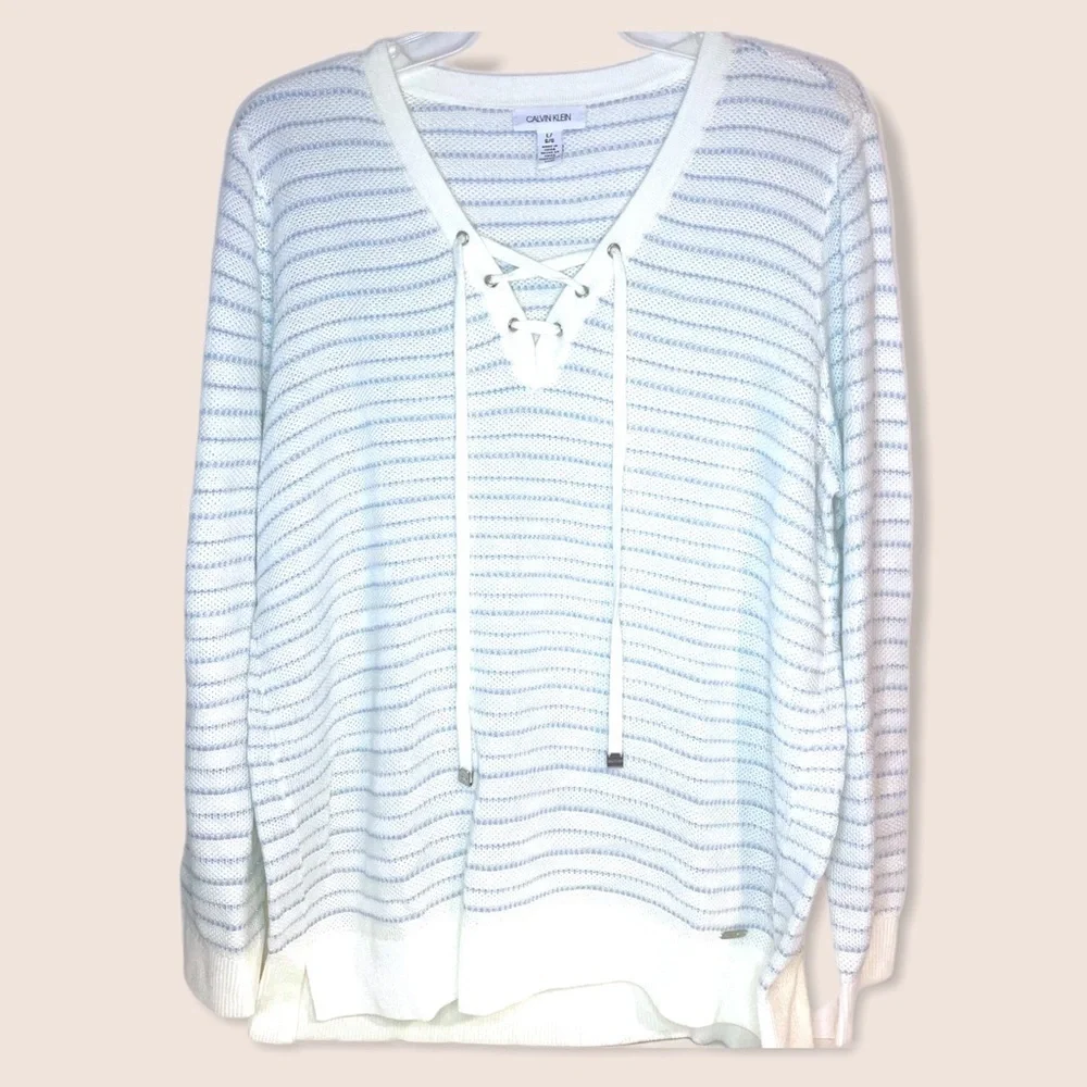 Calvin Klein knit long sleeve sweater - Picture 1 of 2